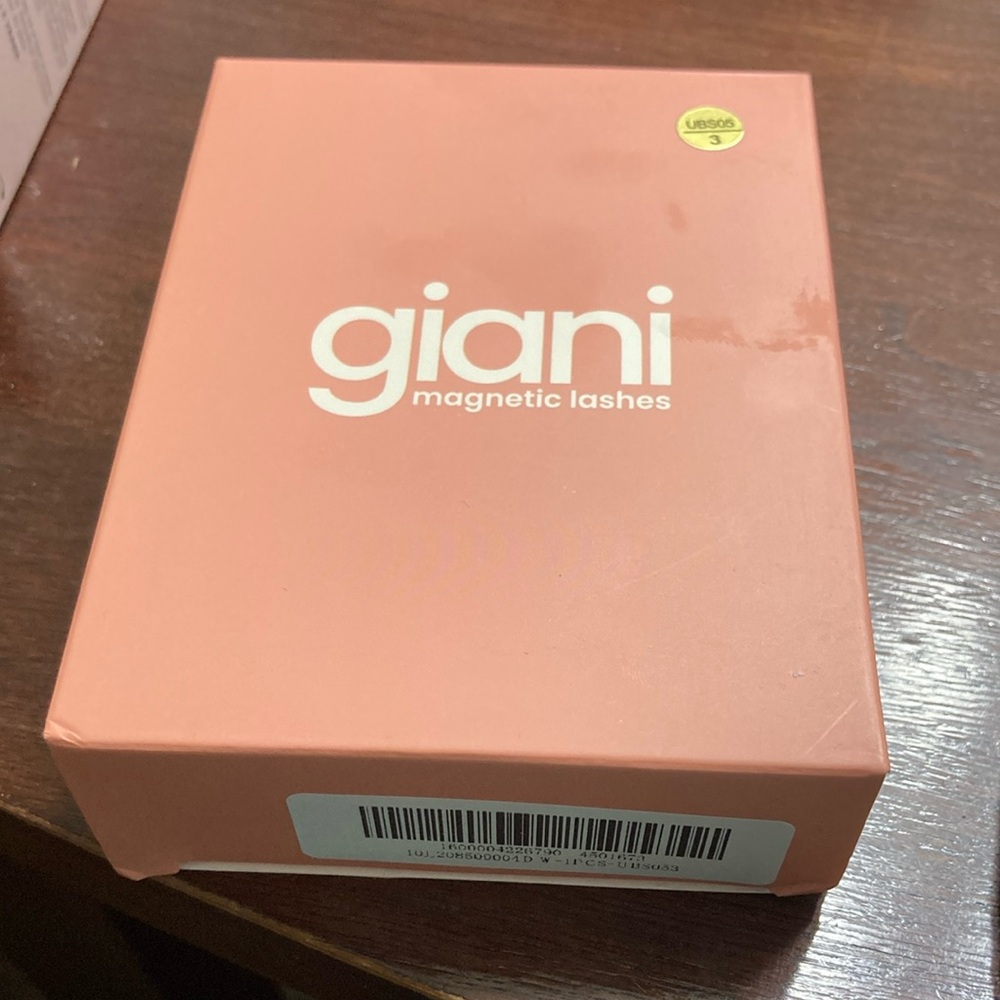 Totally Viral!!! Magnetic Lashes Blowout Sale. I have only 2 left!!!